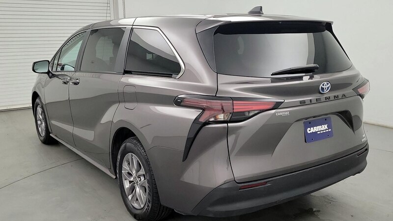 2023 Toyota Sienna LE 7