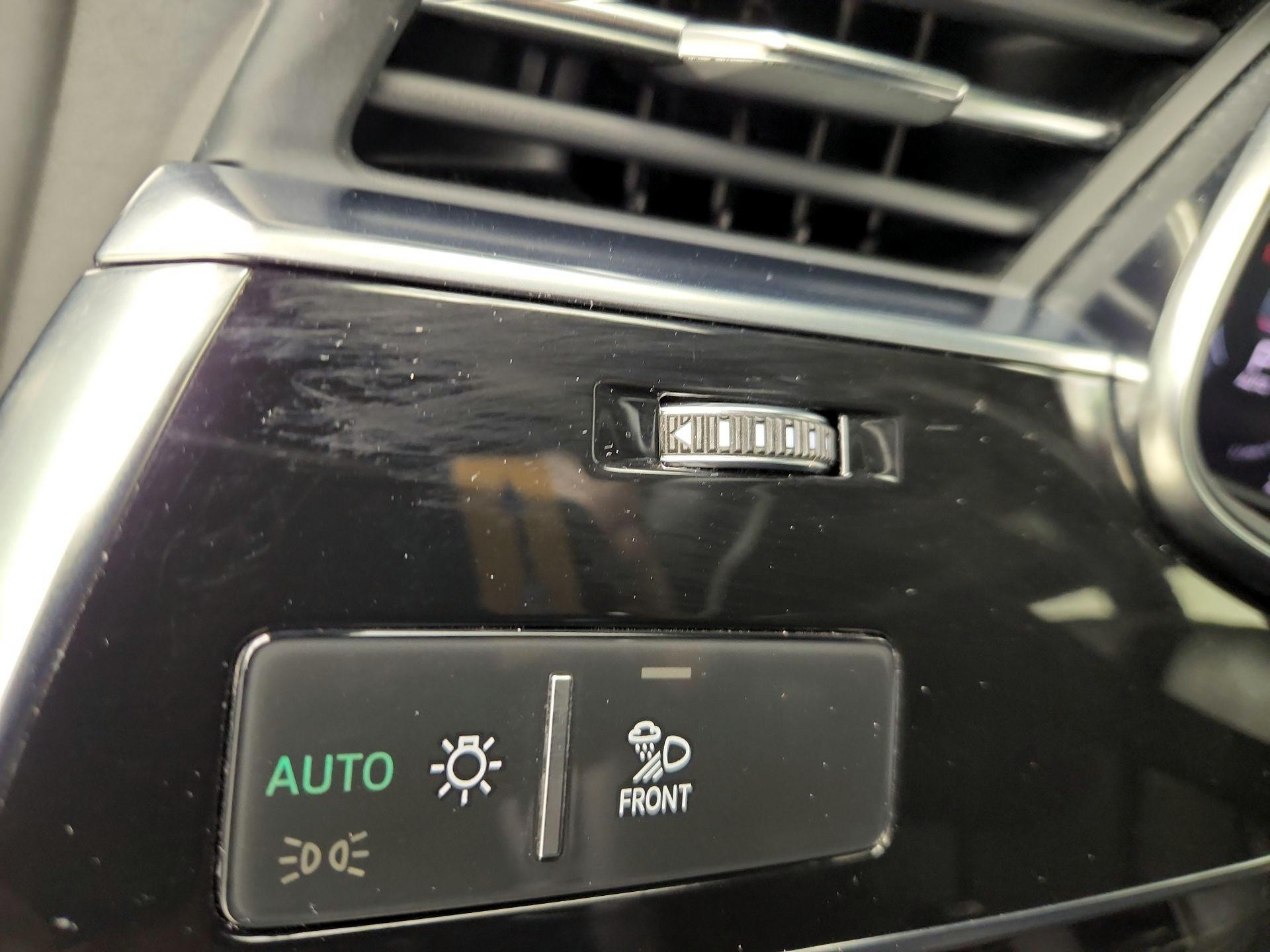 Thumbnail: 2019 Audi Q8 - 13