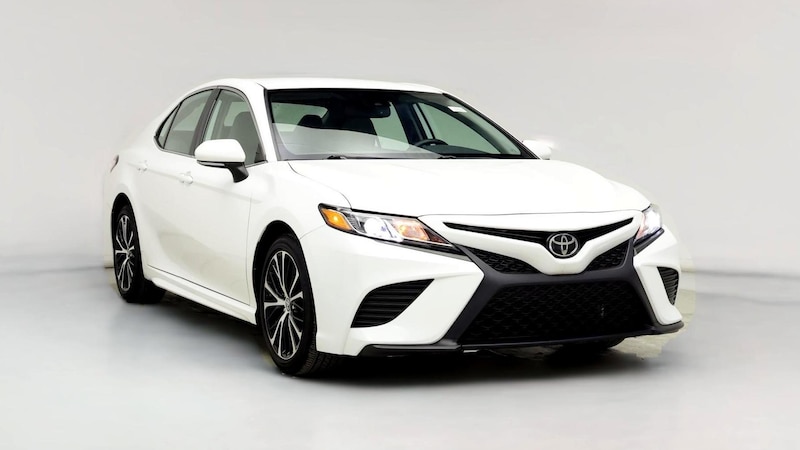 2019 Toyota Camry SE Hero Image