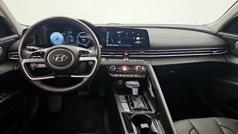 2023 Hyundai Elantra Limited Edition 9