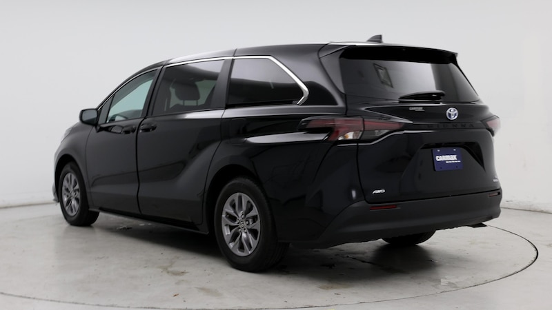 2024 Toyota Sienna LE 2