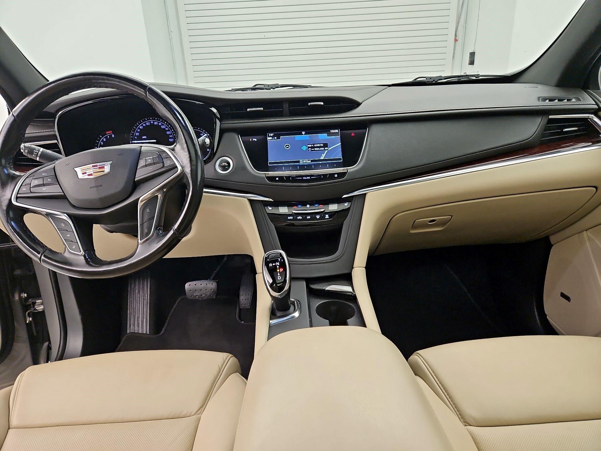 Thumbnail: 2019 Cadillac XT5 - 9