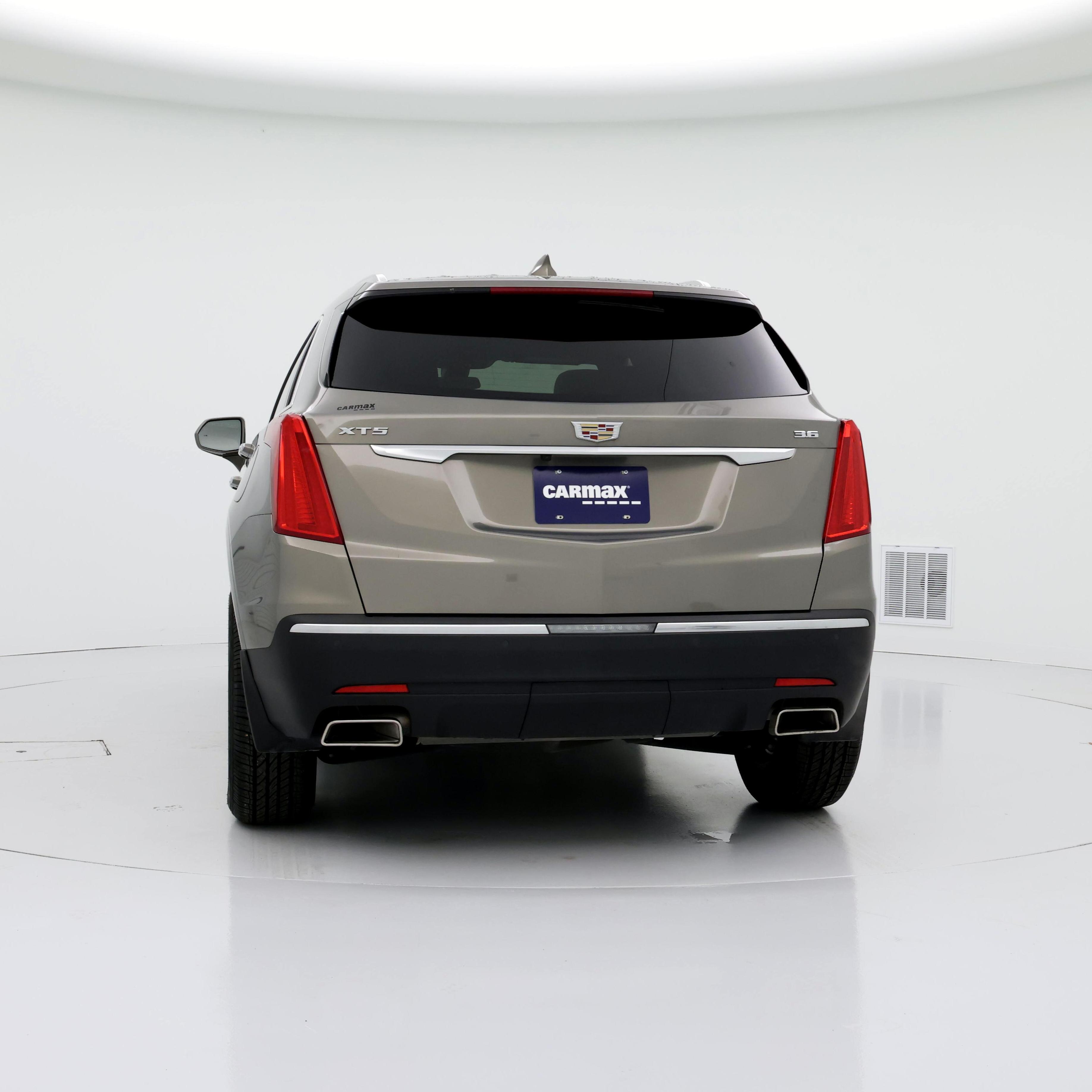 Thumbnail: 2019 Cadillac XT5 - 6