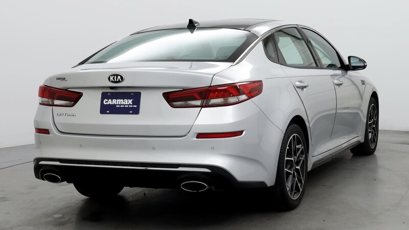 2020 Kia Optima SE 8