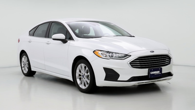 2020 Ford Fusion SE Hero Image