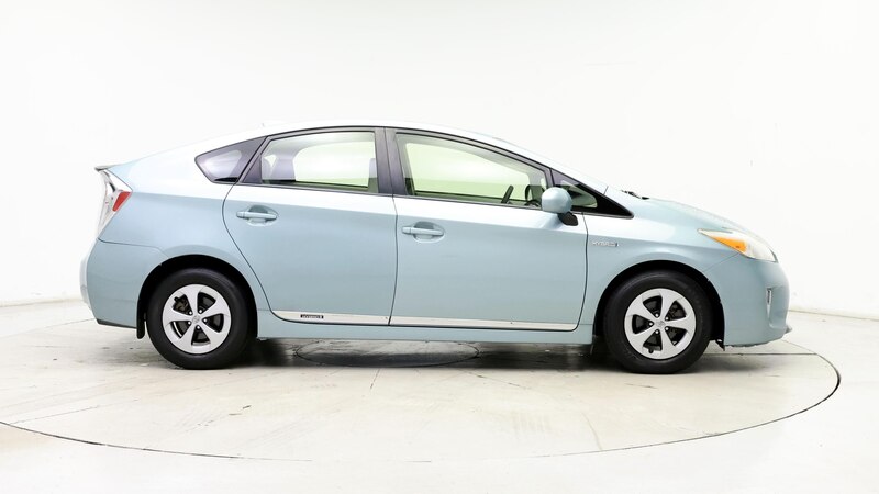 2015 Toyota Prius Two 7