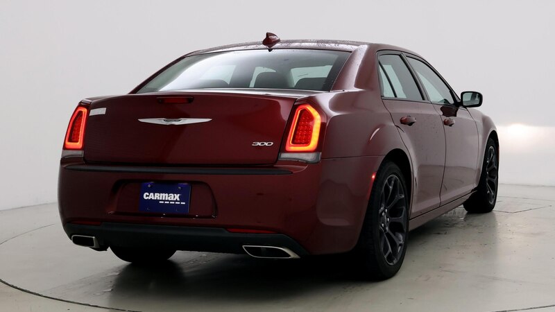 2019 Chrysler 300 Touring 8