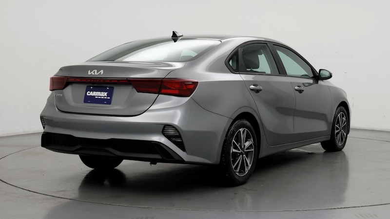 2022 Kia Forte LXS 8