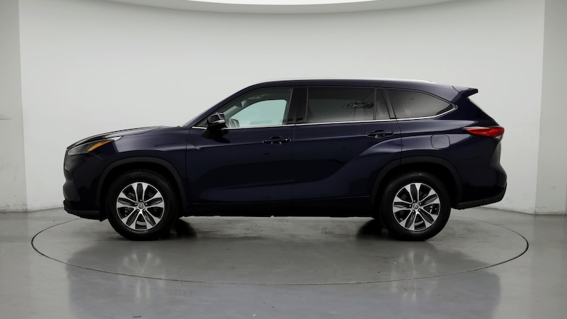 2022 Toyota Highlander XLE 3