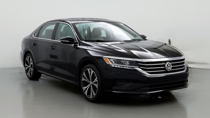 2022 Volkswagen Passat SE Hero Image