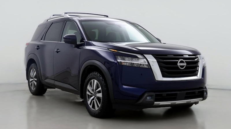 2022 Nissan Pathfinder SL Hero Image