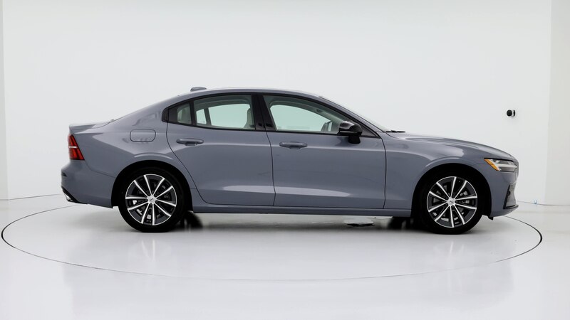 2022 Volvo S60 B5 Momentum 7