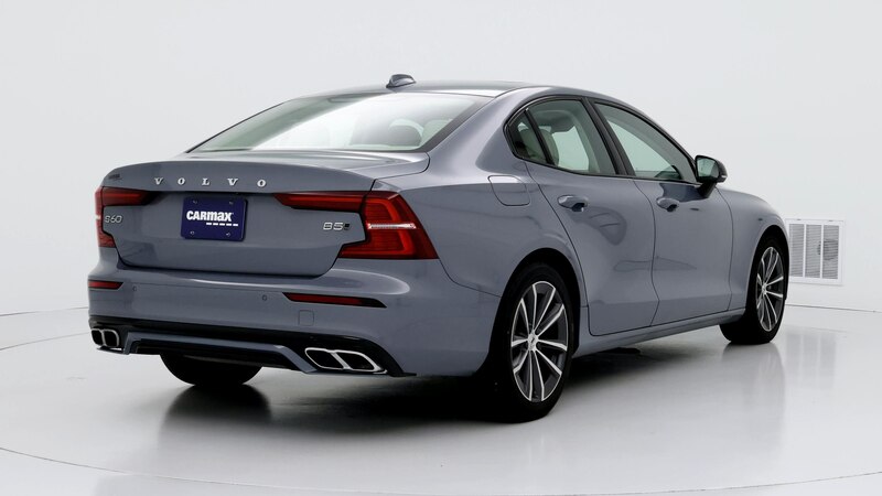 2022 Volvo S60 B5 Momentum 8