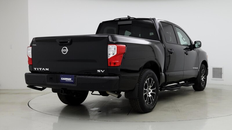 2022 Nissan Titan SV 8