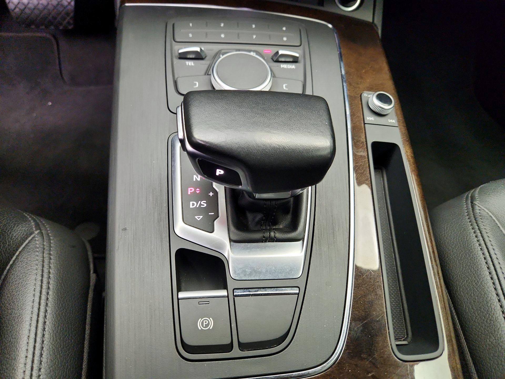 Thumbnail: 2019 Audi Q5 - 17