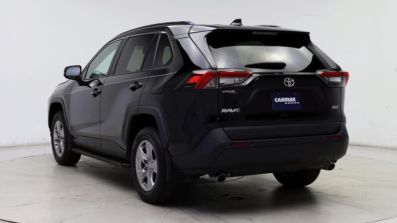 2022 Toyota RAV4 XLE 2