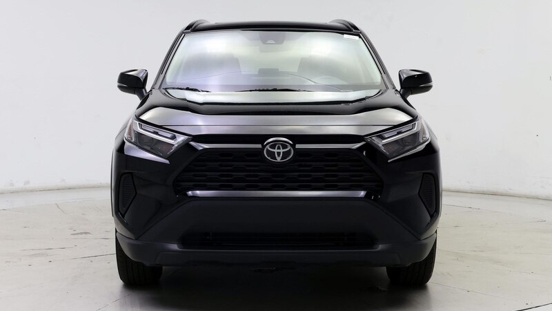 2022 Toyota RAV4 XLE 5