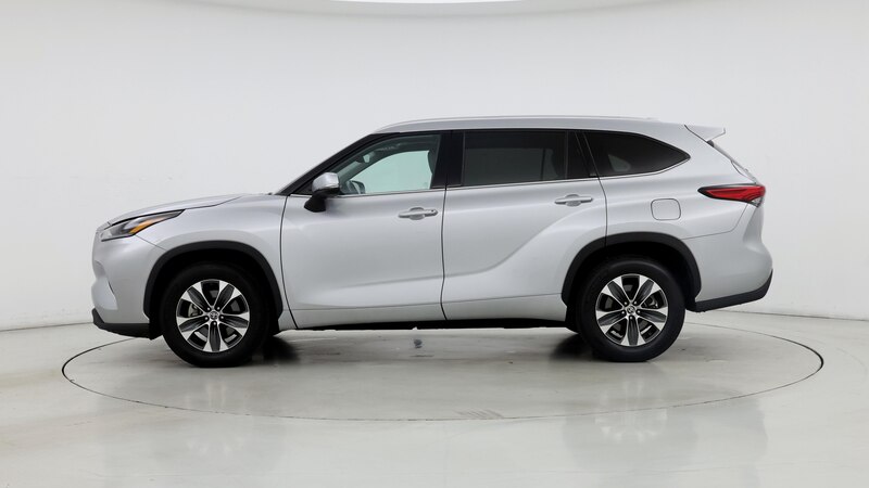 2021 Toyota Highlander XLE 3