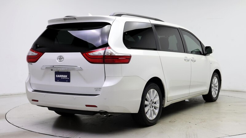 2016 Toyota Sienna Limited 8