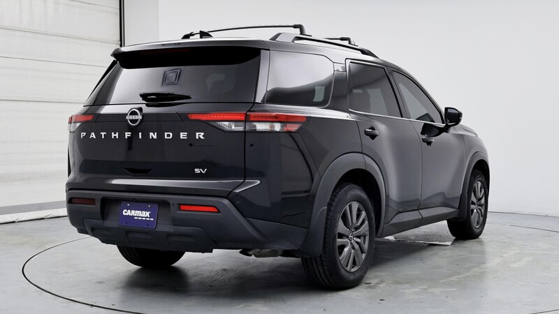 2022 Nissan Pathfinder SV 8