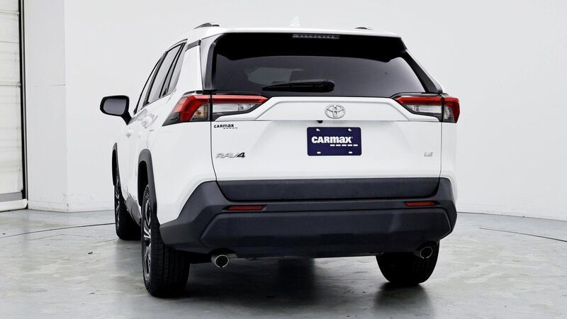 2021 Toyota RAV4 LE 6