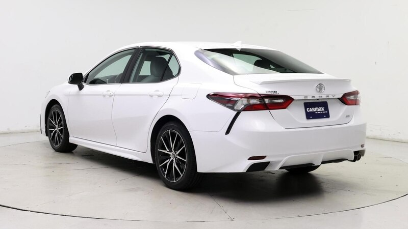 2023 Toyota Camry SE 2