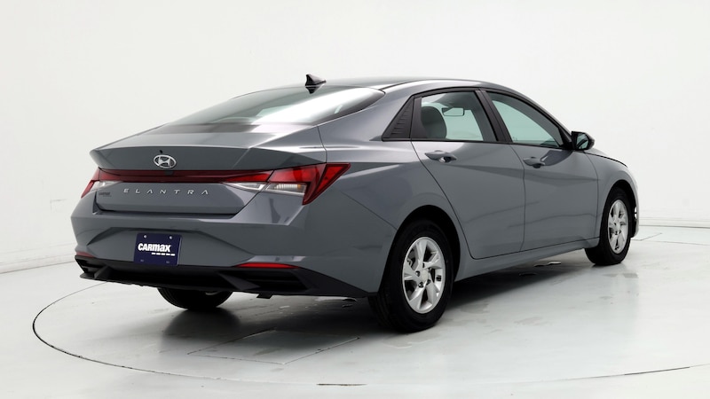 2022 Hyundai Elantra SE 8