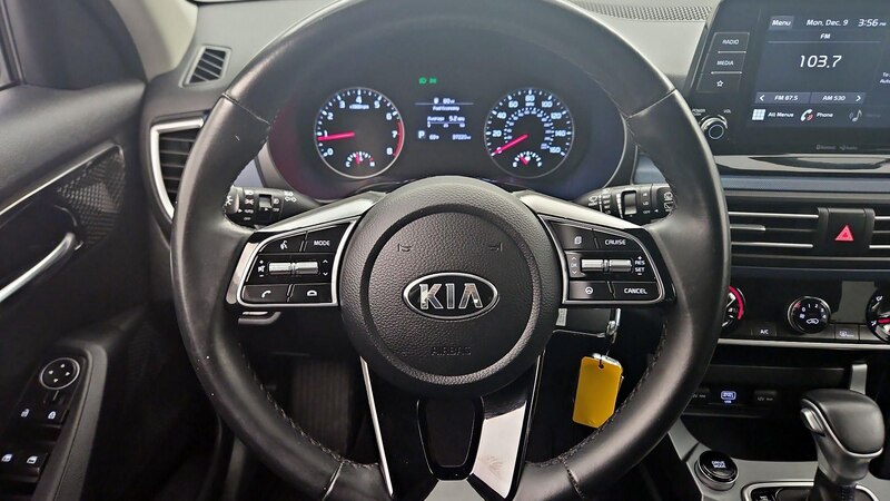 2021 Kia Seltos S 10