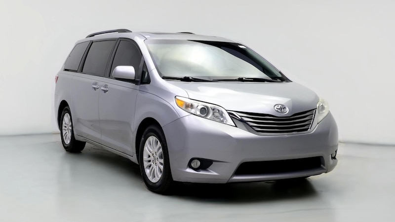 2017 Toyota Sienna XLE Hero Image