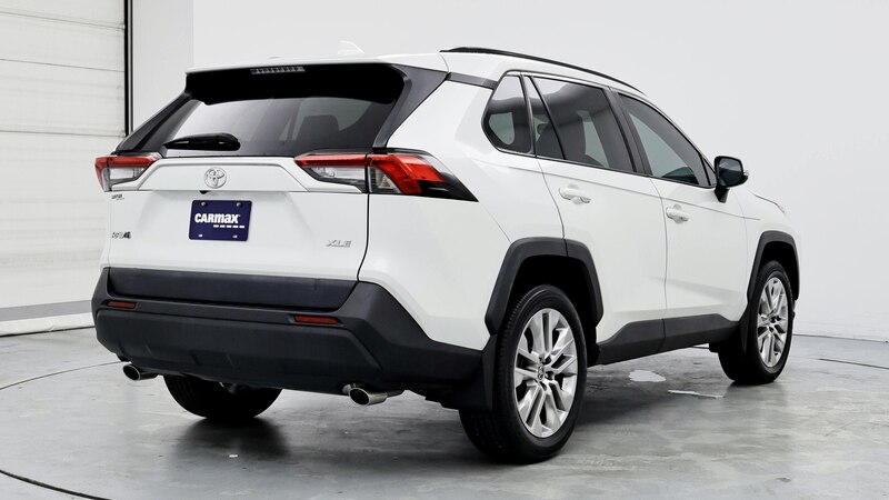 2021 Toyota RAV4 XLE Premium 8