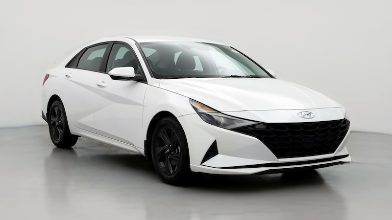 2022 Hyundai Elantra SEL Hero Image