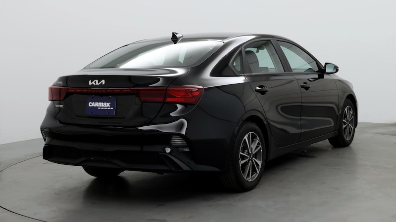 2023 Kia Forte LXS 8