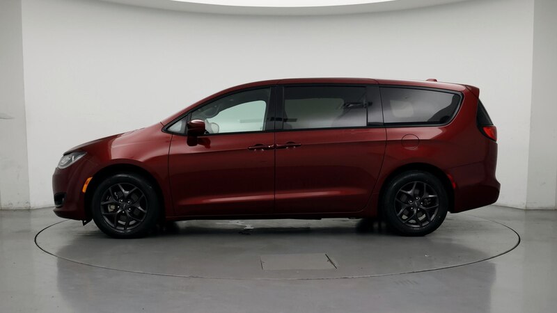 2020 Chrysler Pacifica Touring 3