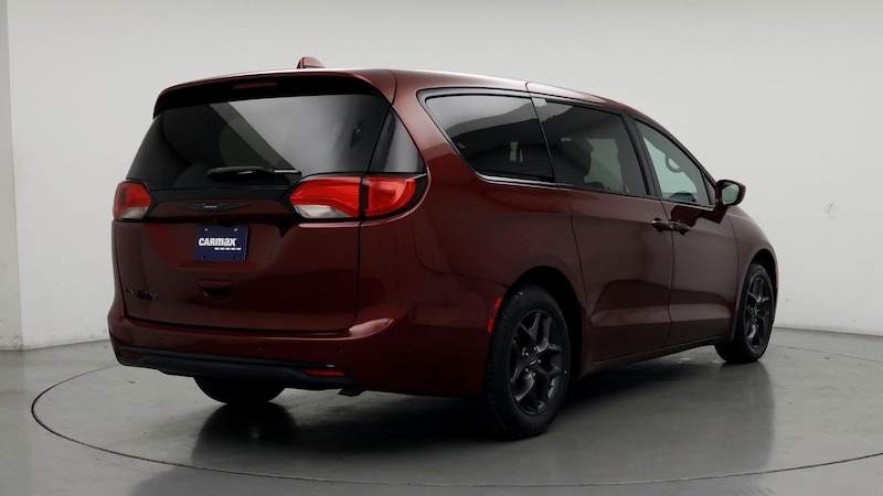 2020 Chrysler Pacifica Touring 8