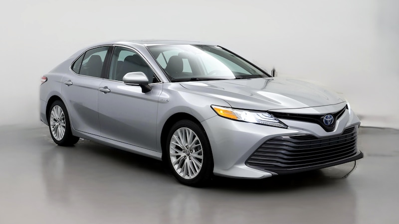 2020 Toyota Camry XLE Hero Image