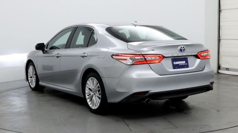 2020 Toyota Camry XLE 2