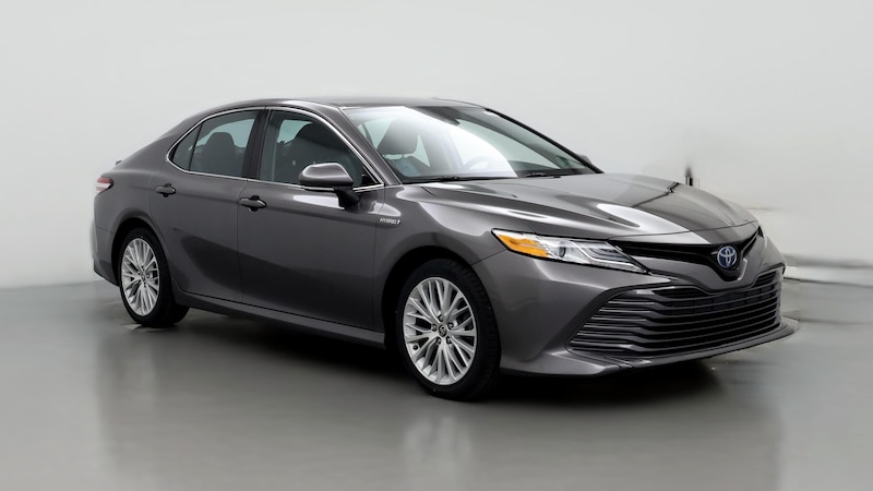 2020 Toyota Camry XLE Hero Image