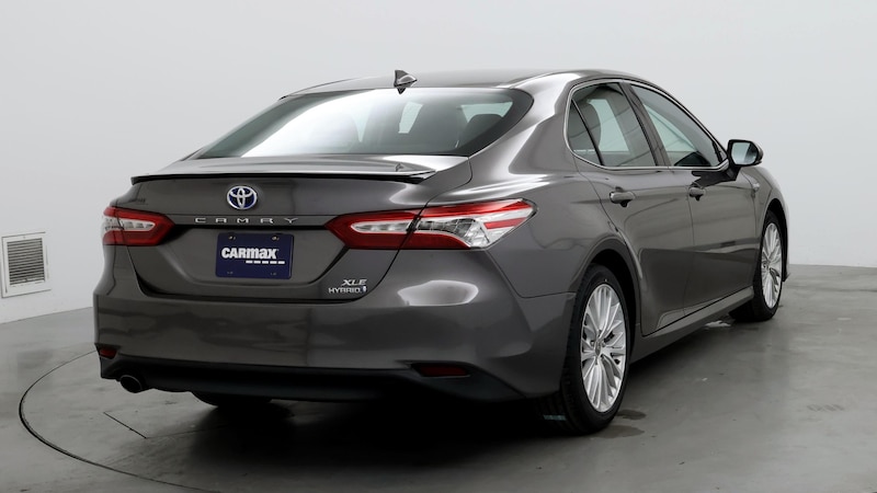 2020 Toyota Camry XLE 8