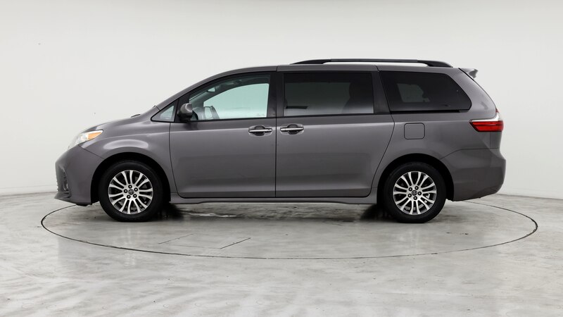 2020 Toyota Sienna XLE 3