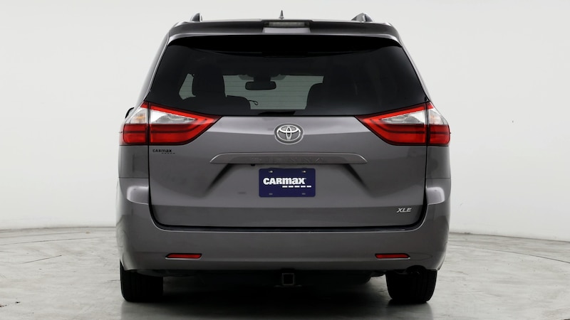 2020 Toyota Sienna XLE 6