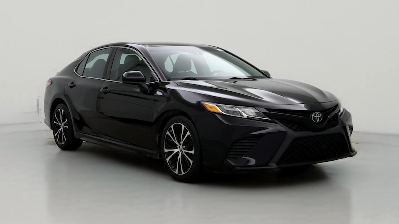 2018 Toyota Camry SE Hero Image