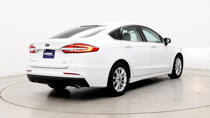 2020 Ford Fusion SE 8