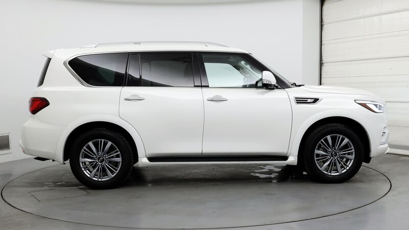 2023 INFINITI QX80 Luxe 7