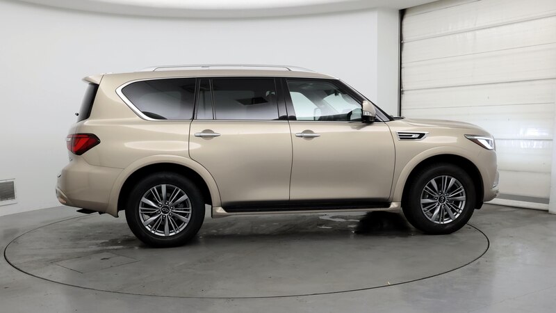 2022 INFINITI QX80 Luxe 7