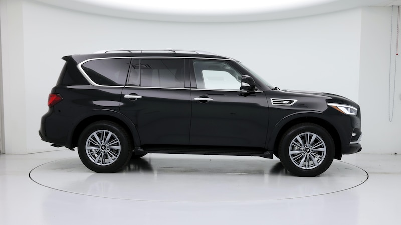 2023 INFINITI QX80 Luxe 7