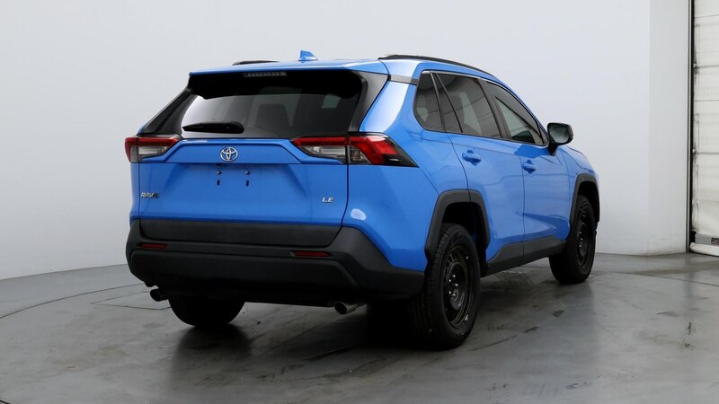 2019 Toyota RAV4 LE 8