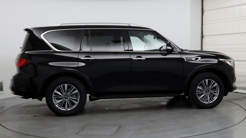 2022 INFINITI QX80 Luxe 7