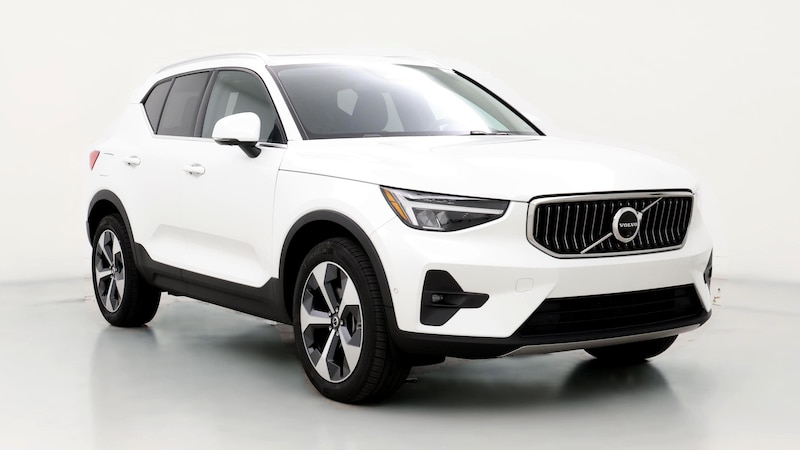 2024 Volvo XC40 B5 Plus Hero Image