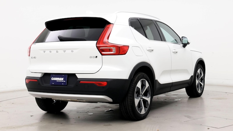 2024 Volvo XC40 B5 Plus 8