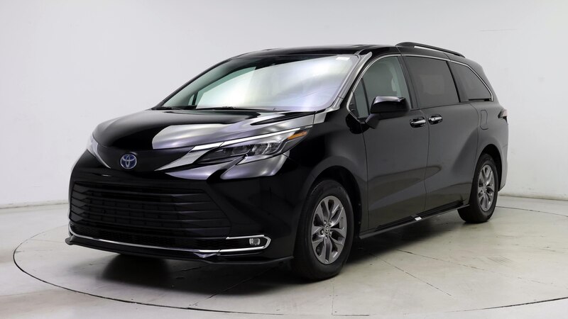 2024 Toyota Sienna XLE 4